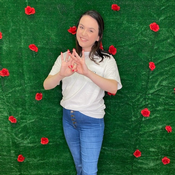 Meet your Posher, Daelyn - Picture 2 of 4